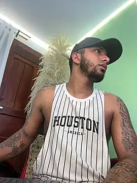 Chat +18 de Robin_Rief ao vivo