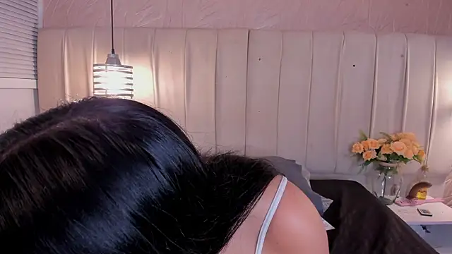 avy_st Adlı Modelin Canlı XXX Sohbeti