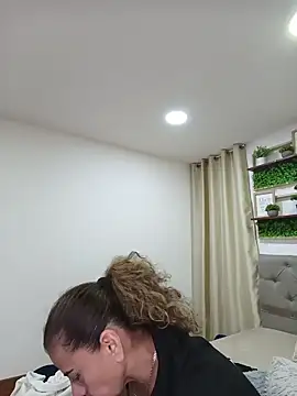 دردشة sasi_luna الجنسية المباشرة