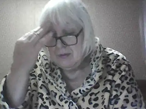 Alexia64231's Webcam Show