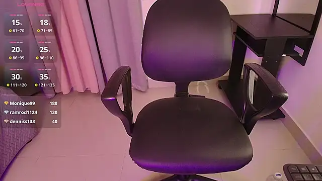 Natalye_23's Live XXX Chat