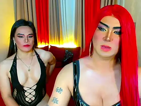 Incredible_Shemale élő XXX-chatje