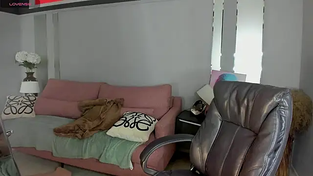 ElinaMotion: διαδικτυακό σόου στην κάμερα