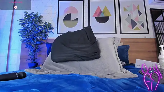 MiaKay1 webkamerás műsora