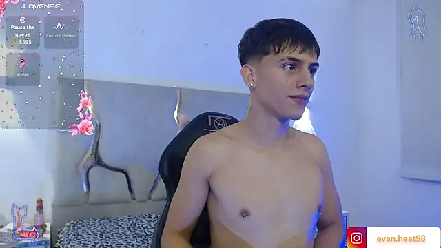 EVAN_TAY Chat XXX in diretta