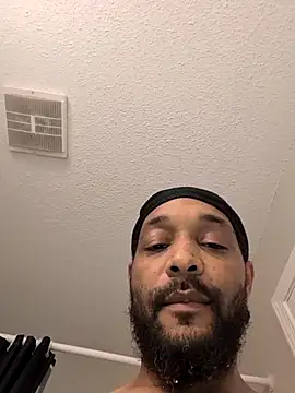 Pokazy przed kamerką – TheGoldenBoldy321