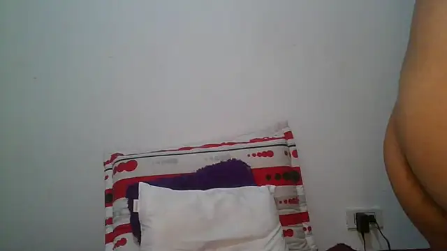 Онлайн чат XXX Juanabrunette7