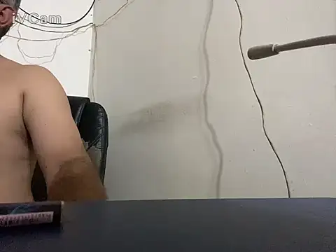 Chat XXX en directo de Ilimo_guy