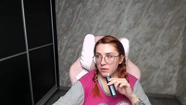 Reginasmilee Live XXX-Chat