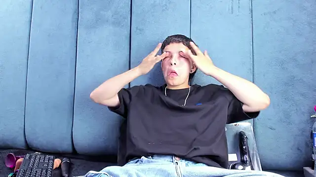 Megan_Thompson_ Adlı Modelin Canlı XXX Sohbeti