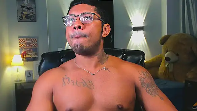 LEONHDZ webkamerás műsora