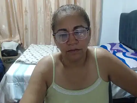 Candyy_mature webcam show