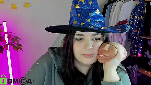 Mia_R0ss élő XXX-chatje