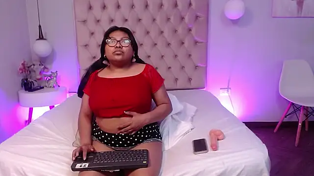 Czat XXX na żywo – Kiri_Black_