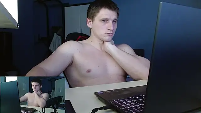 Poliglotjoe1 – Naživo XXX chat