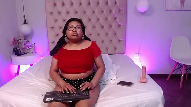 Kiri_Black_ – Live XXX-chat