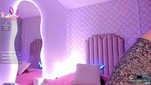 Онлайн чат XXX Yourwishisme_val