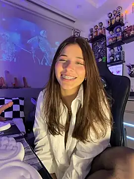 Pokazy przed kamerką – crystal_bunny7