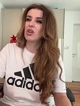 RoxxyDallas élő XXX-chatje