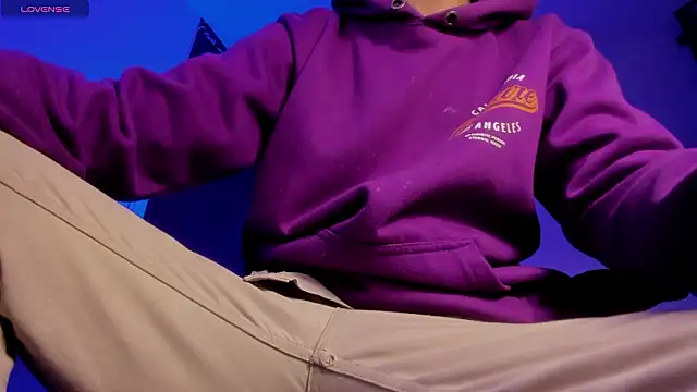 s_sven03's Live XXX Chat