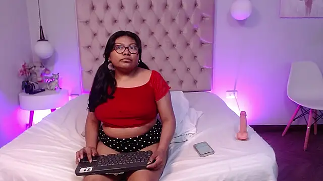 Kiri_Black_ Chat XXX in diretta