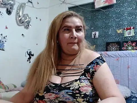 แชท XXX สดของ Perla1981--