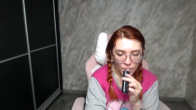 Reginasmilee webkamerás műsora