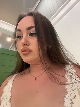 Chat XXX en directo de KiraSunshine