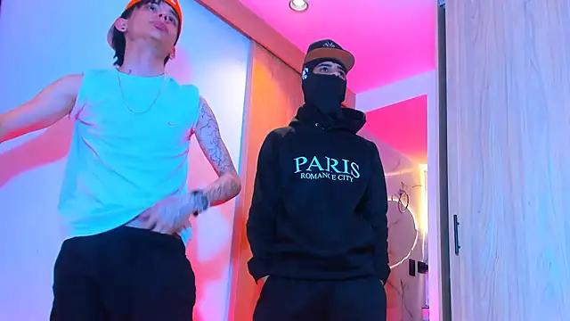 TheBatMansion Show Webcam