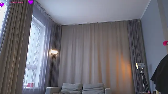 LoraineKlinger webkamerás műsora