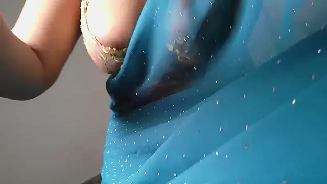 Gleaming-Butterfly's Live XXX Chat