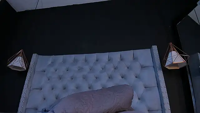 Chat +18 de Sara_conde ao vivo