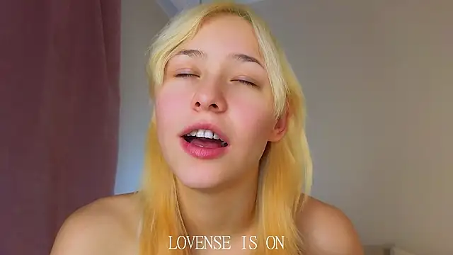 BritniBers: онлайн-секс-чат