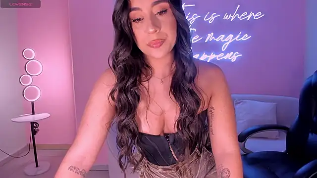 SussyBellX: онлайн-секс-чат