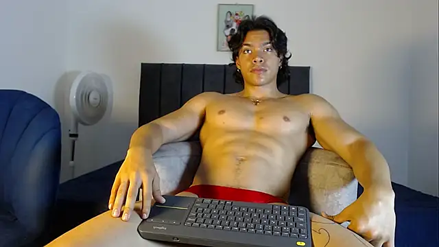 angel_kyrozz Chat XXX in diretta