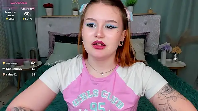 MilanaXHoney's Live XXX Chat