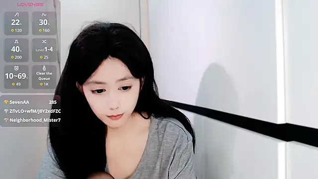 XXX chat uživo modela SuSu-166