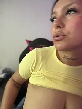 Chat +18 de Miia__Taylor ao vivo