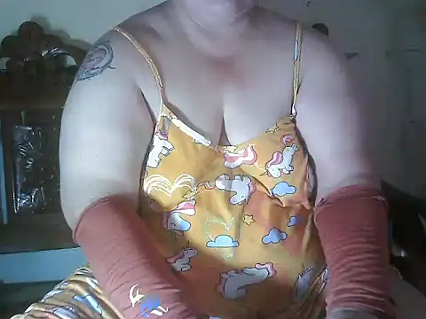 bigmommaxxx81's Live XXX Chat