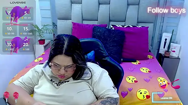 Онлайн чат XXX evelin_zaens