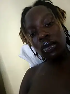 Juicylittle_slute's Live XXX Chat