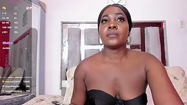 Emilly_roaa: онлайн-секс-чат