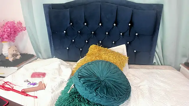 Inaya_Khalifa's Live XXX Chat