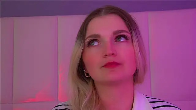 AnnyRaiiのライブXXXチャット