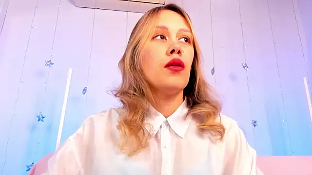 SofiaSolar 现场XXX聊天