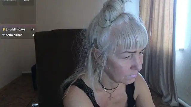 Laura_Gol 现场XXX聊天