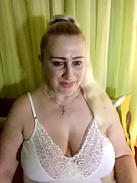 Esenia505 现场XXX聊  天