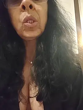 NakedMILFx লাইভ XXX চ্যাট