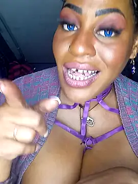 AmazonianMistress – Naživo XXX chat