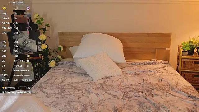 WICKEDEMBER: απευθείας συνομιλία ΧΧΧ